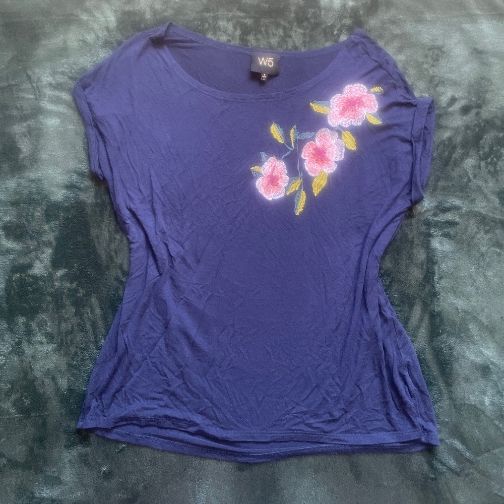 W5 Navy Blue Blouse with Embroidered Flowers Size Small